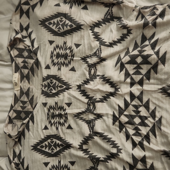 Aztec blouse - Picture 2 of 2